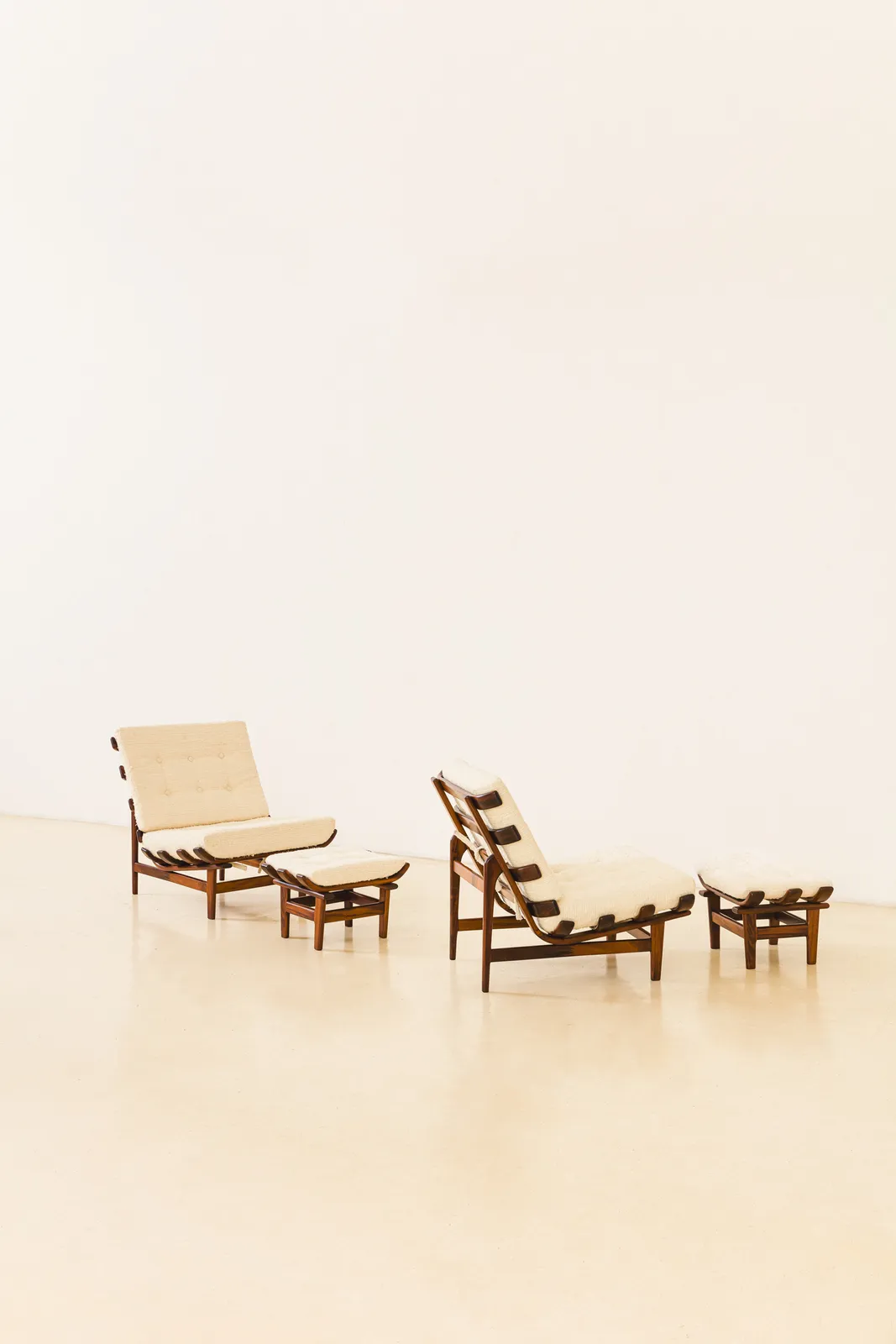 Móveis de Madeira Pailar, Slatted Lounge chairs without Ottomans (2 units), 1950s