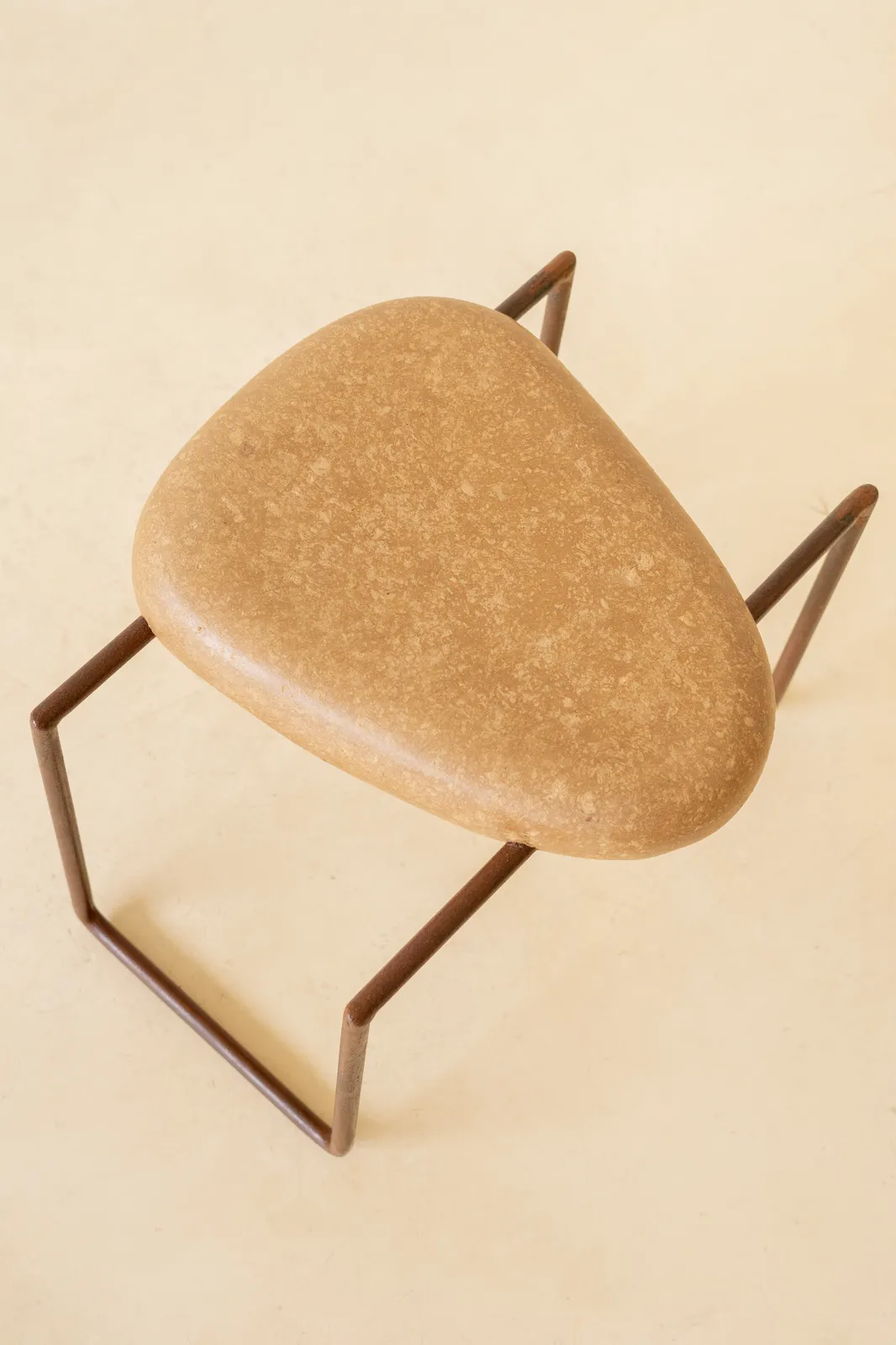 Domingos Tótora, Estação Stool, 2017