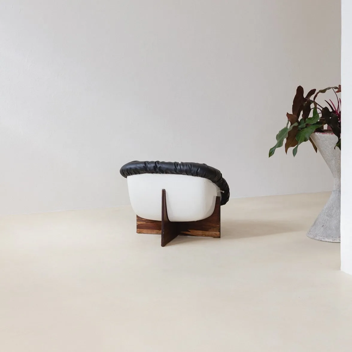 Percival Lafer, MP-61 Armchair (2 units - pair), 1973