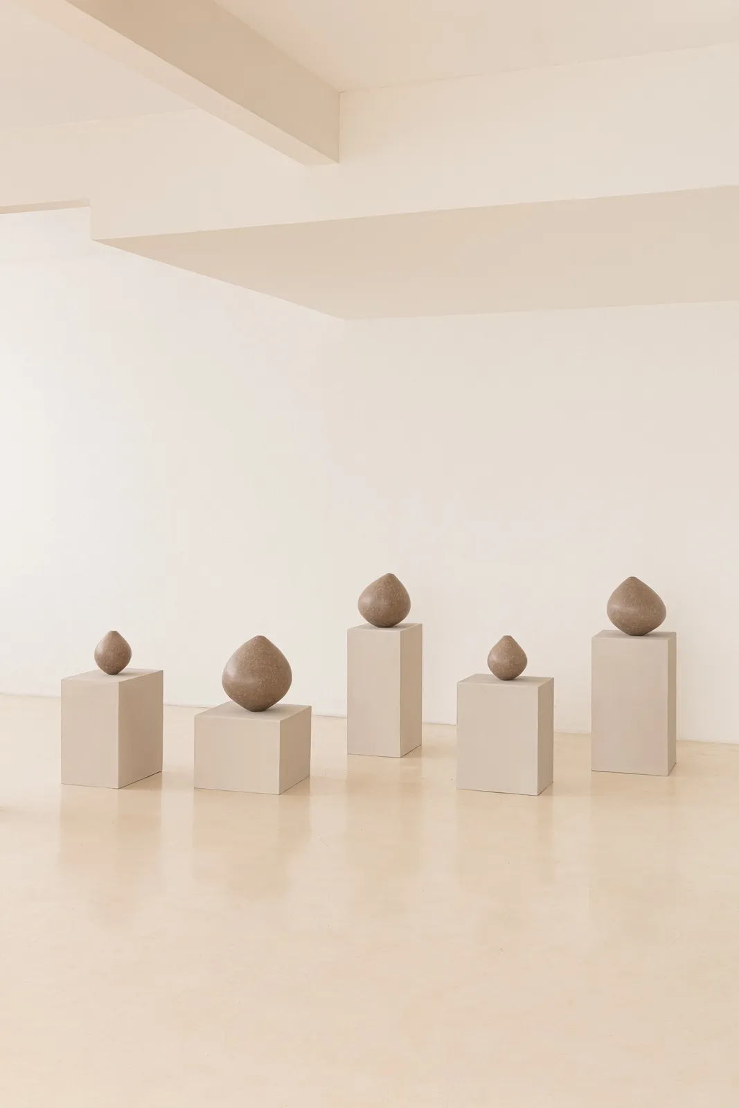 Domingos Tótora, Flat sculpture vase, 2007