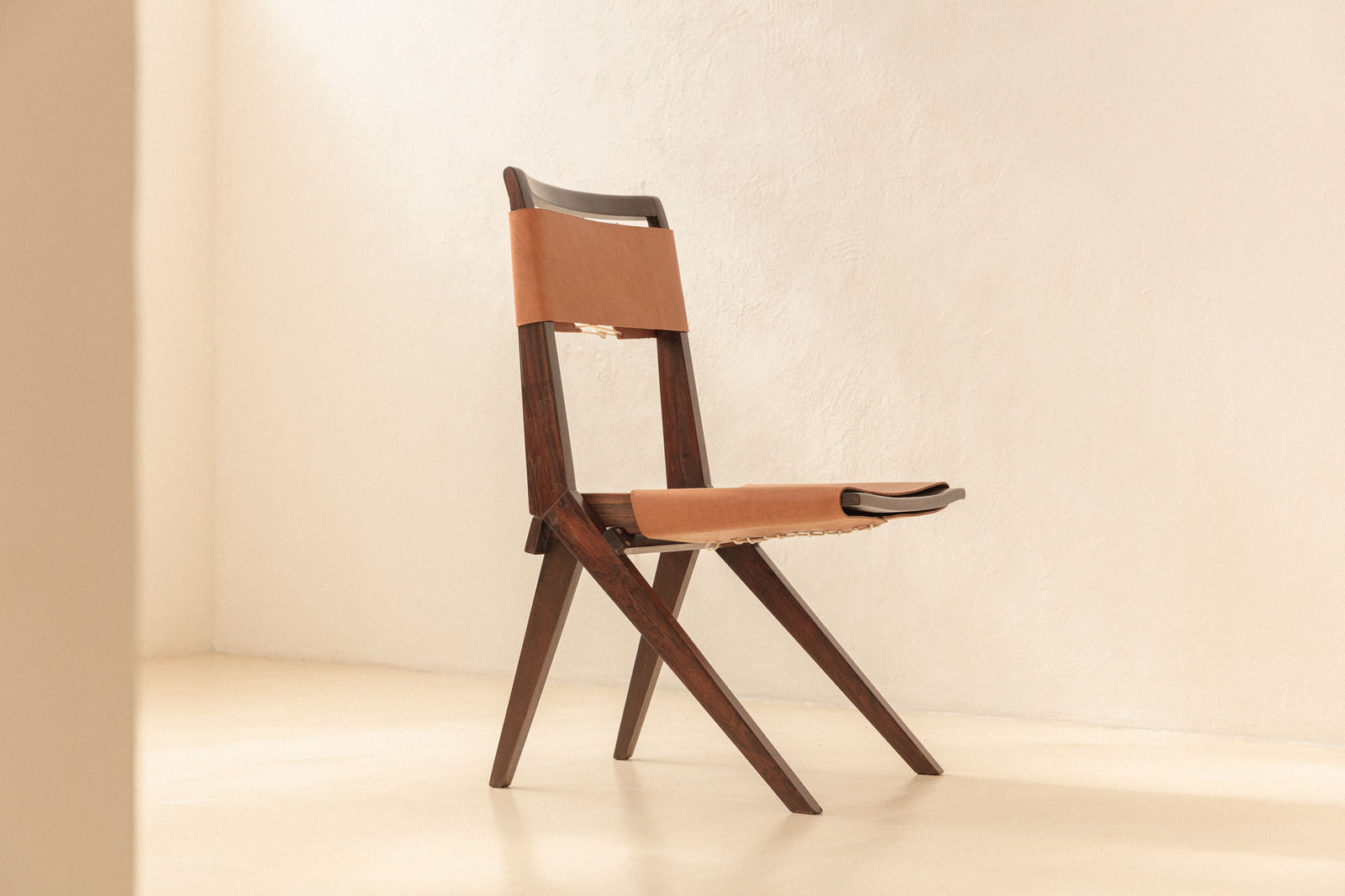 Lina Bo Bardi, Chair MASP 7th April, 1947