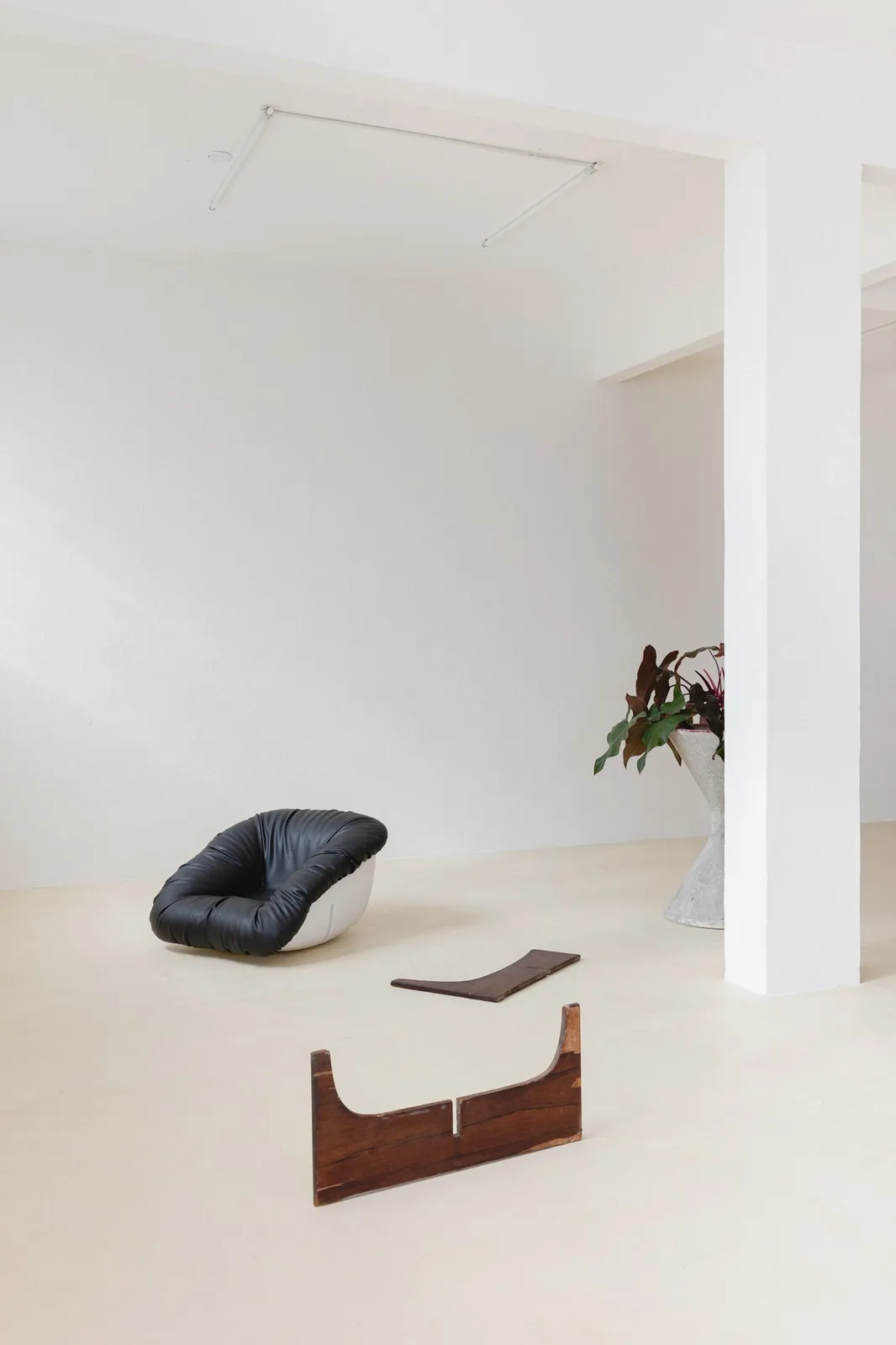 Percival Lafer, MP-61 Armchair (2 units - pair), 1973