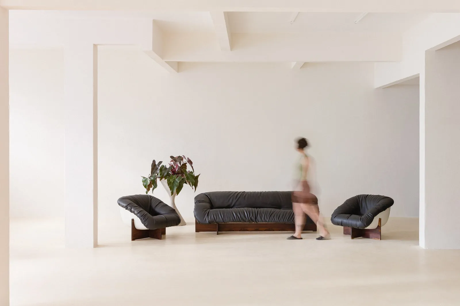 Percival Lafer, MP-61 Armchair (2 units - pair), 1973