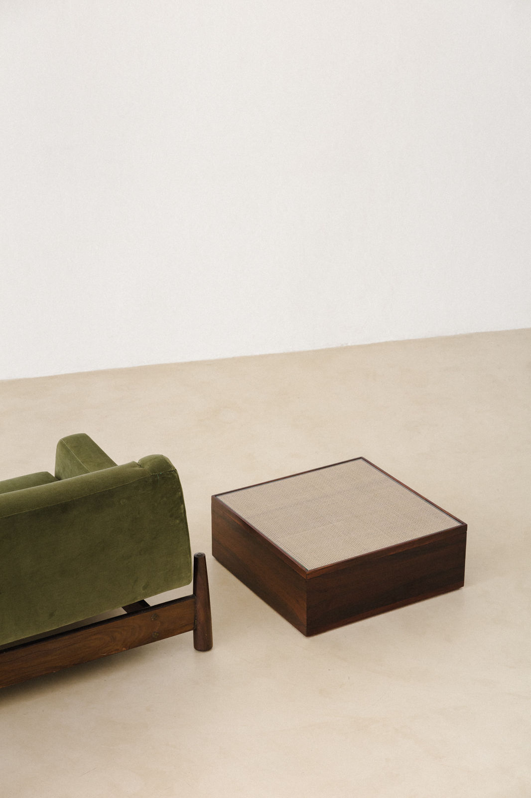 Móveis CIMO, Imbuia Sofa - B082, 1960s