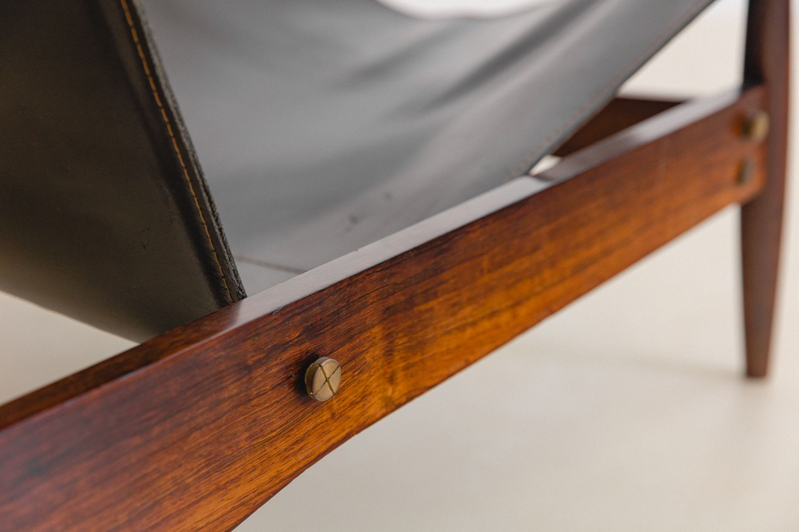 Unknown Artist, Armchair