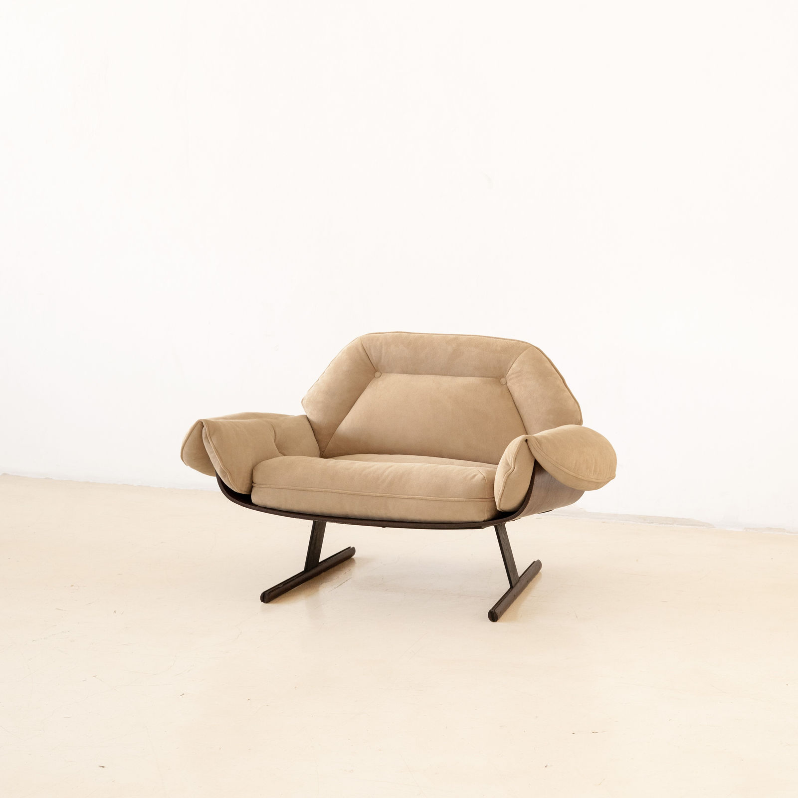 Jorge Zalszupin, Presidential armchairs (1 unit), c. 1959