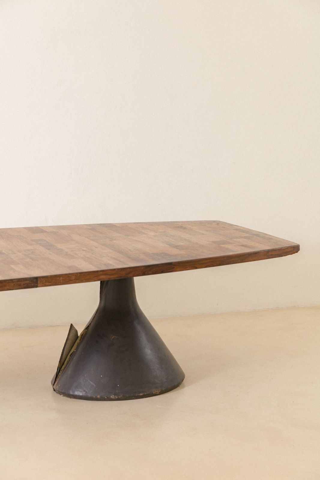 Jorge Zalszupin, Guanabara Table, 1959
