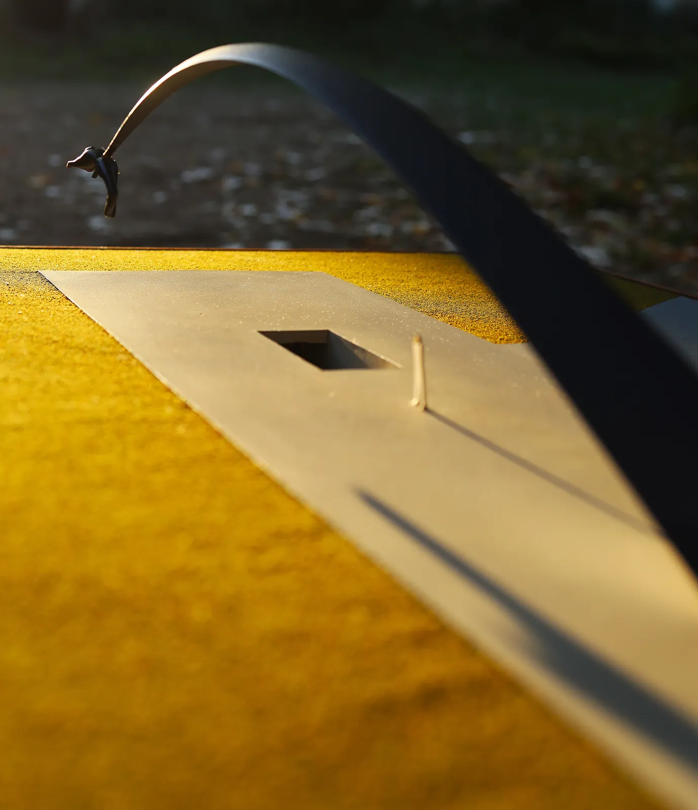 Oscar Niemeyer, "Tortura Nunca Mais" - Maquette pour l'esplanade du monument aux morts de la Seconde Guerre mondiale à Rio de Janeiro, 1986