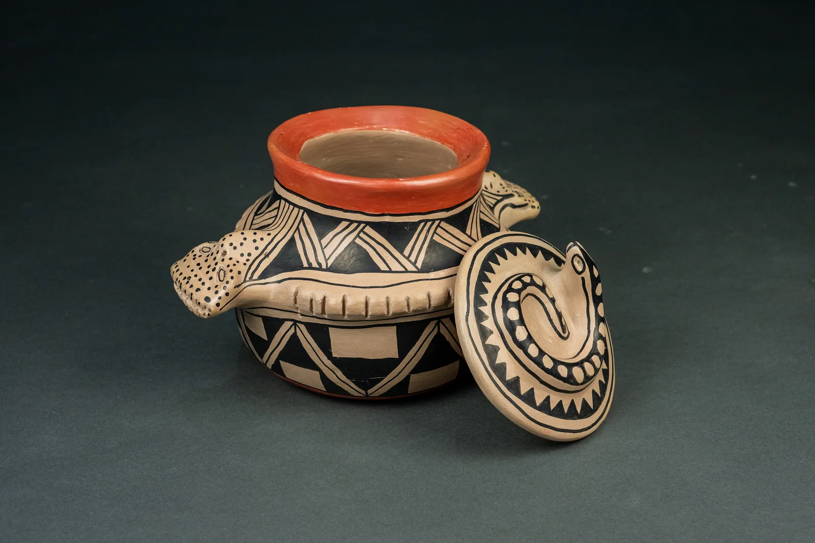 Taukana Regui Wauja, Céramique Indigène / Native Ceramics "Kulupienê, Yanumaka, Temepiyana", 2022