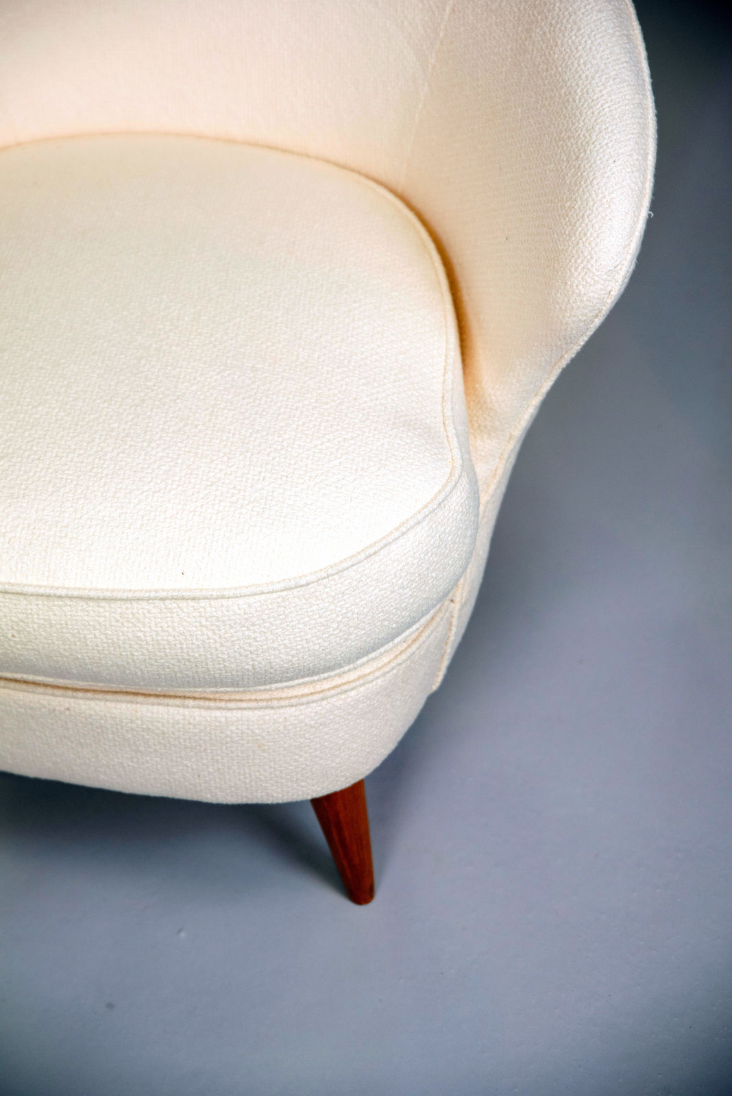 Joaquim Tenreiro, Paire de Fauteuils "Concha"/ Pair of "Concha" Armchairs, 1955