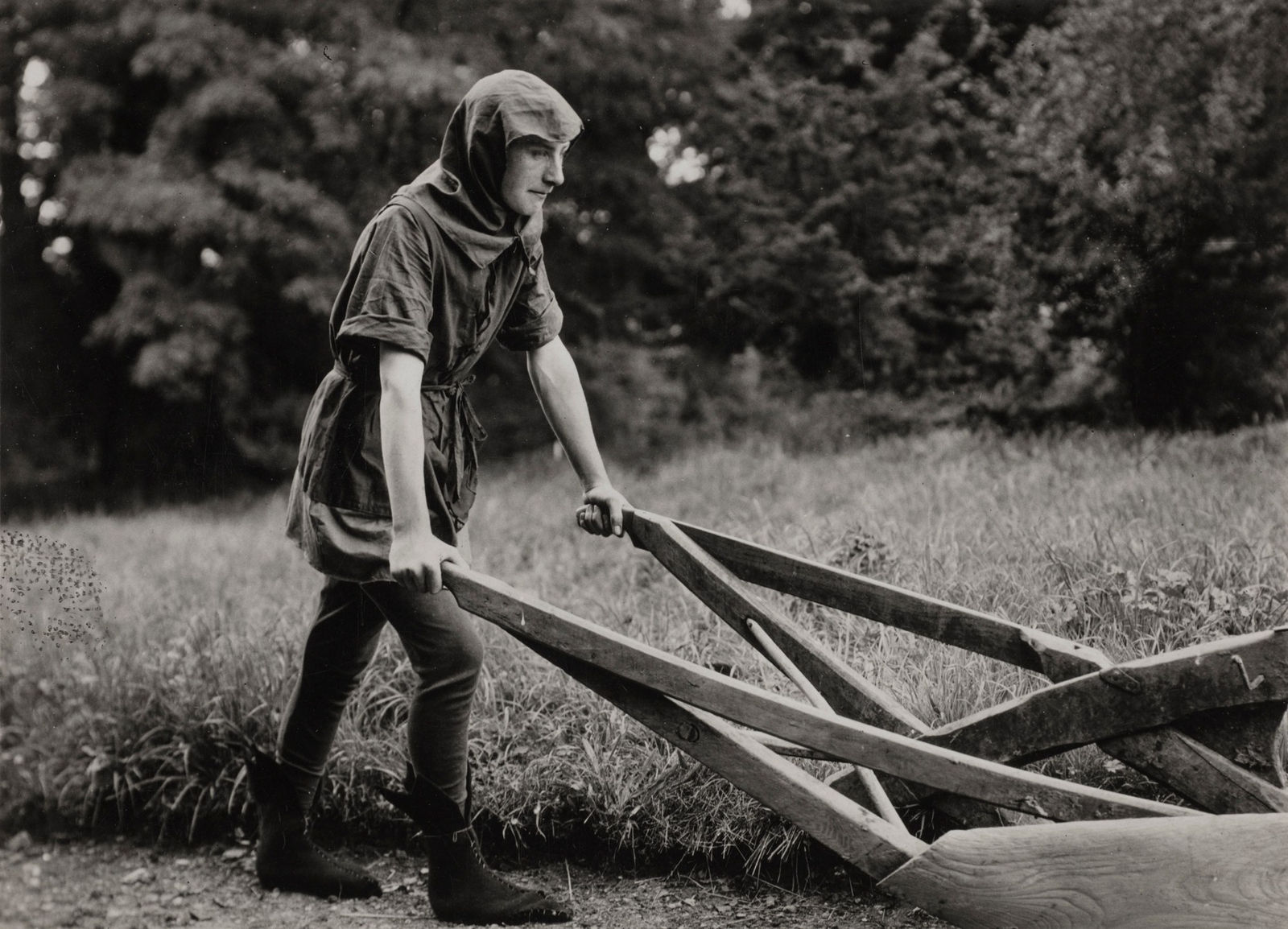 Emil Otto Hoppé, Ploughman. Mr Philip Pocock (Lacock Abbey Pageant, Wiltshire), 1932