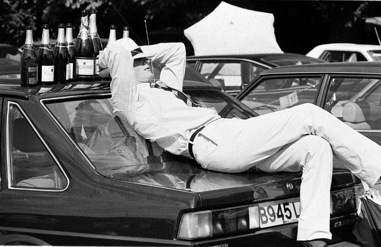 Dafydd Jones, Charles Stanhope relaxing at Henley, 1985