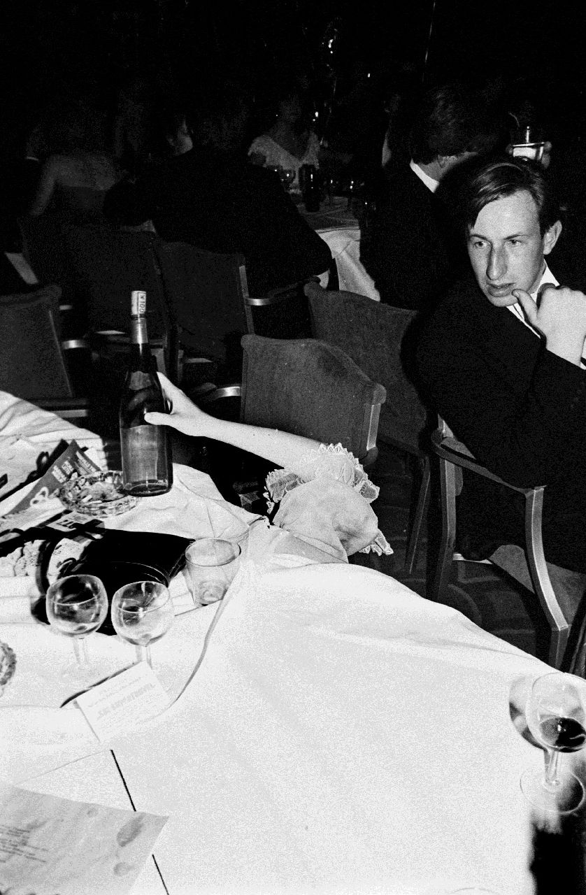 Dafydd Jones, Henrietta Thompson's hand, Falklands Ball, Grosvenor House, 1982