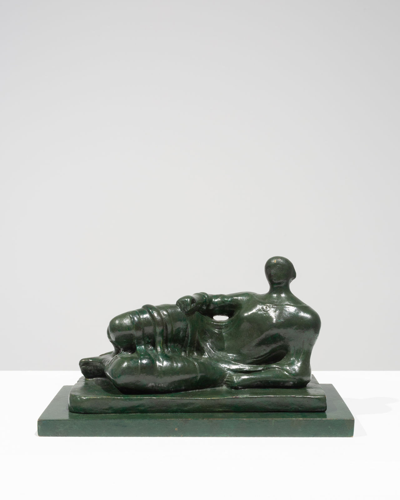 Henry Moore, Reclining Figure, 1945