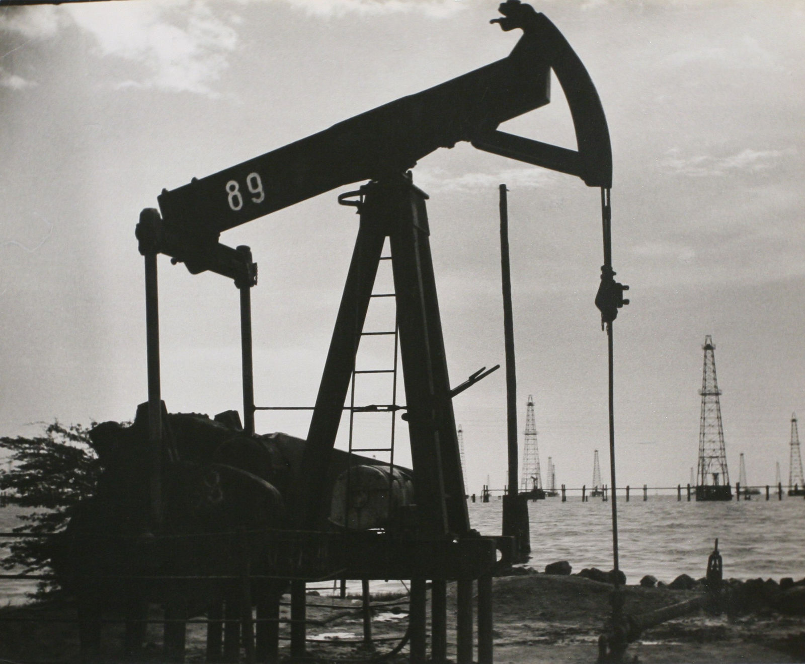 Lisette Model, Venezuela, Maracaibo, Oldest Oil Pump, 1954