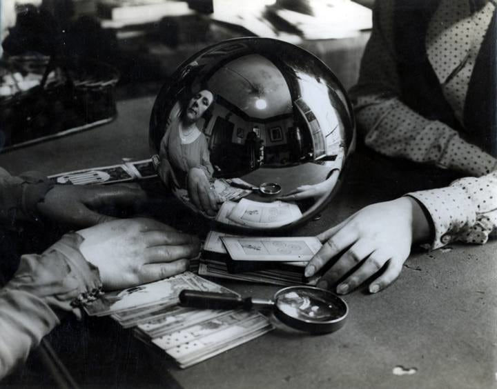 André Kertész, Fortune Teller, 1930