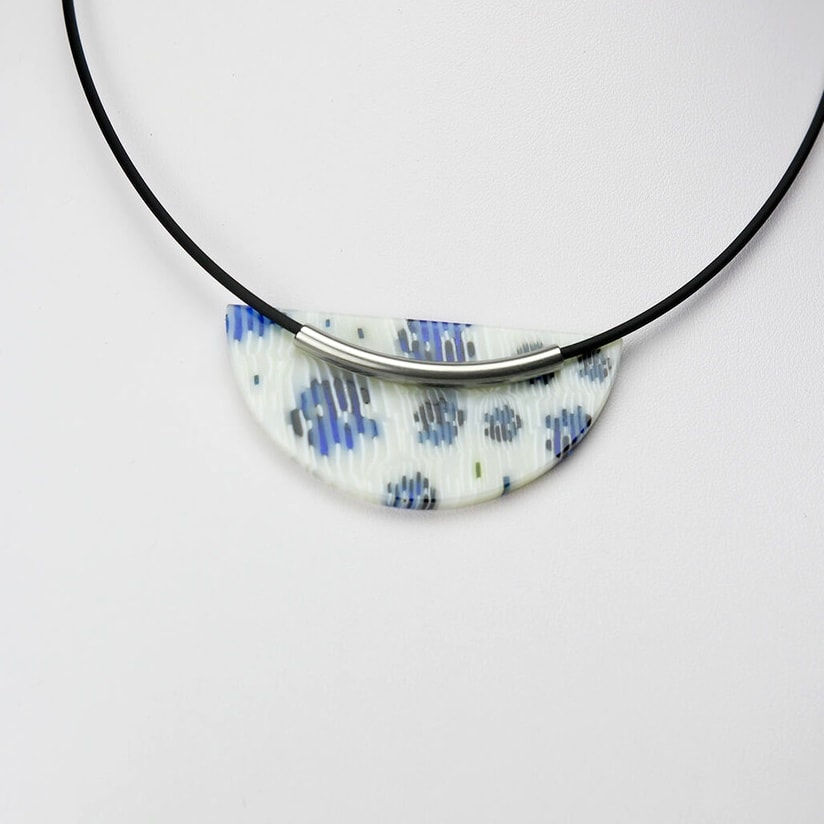 Blue Ruffled Feathers Wedge Pendant Necklace 2