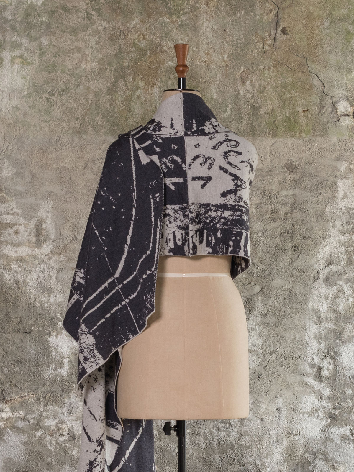 Nielanell by Niela Kalra, the byre wrap