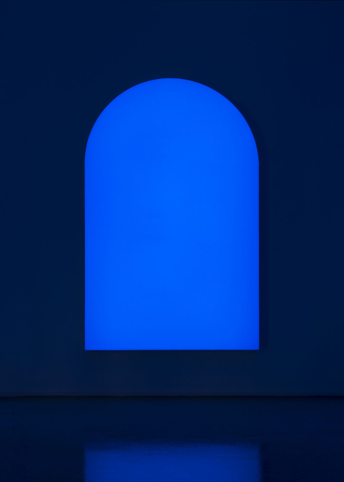 Pamela Rosenkranz, Alien Blue Window (Zisis, Via San Tomaso 53), 2017