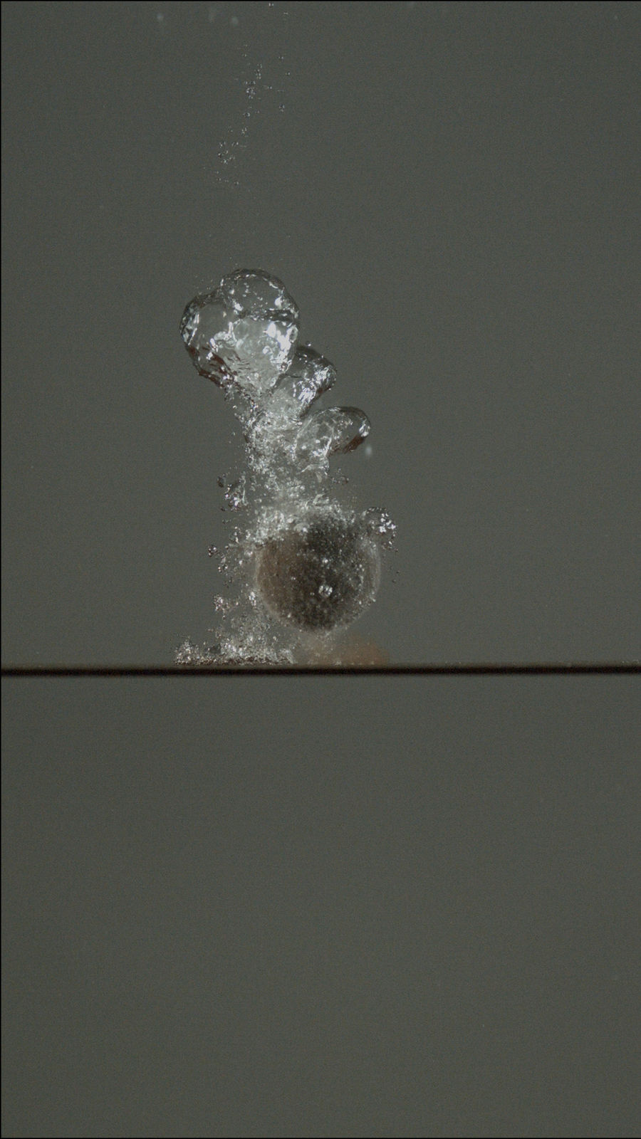 Motohiko Odani, A Dead Man Sleeping, 2013