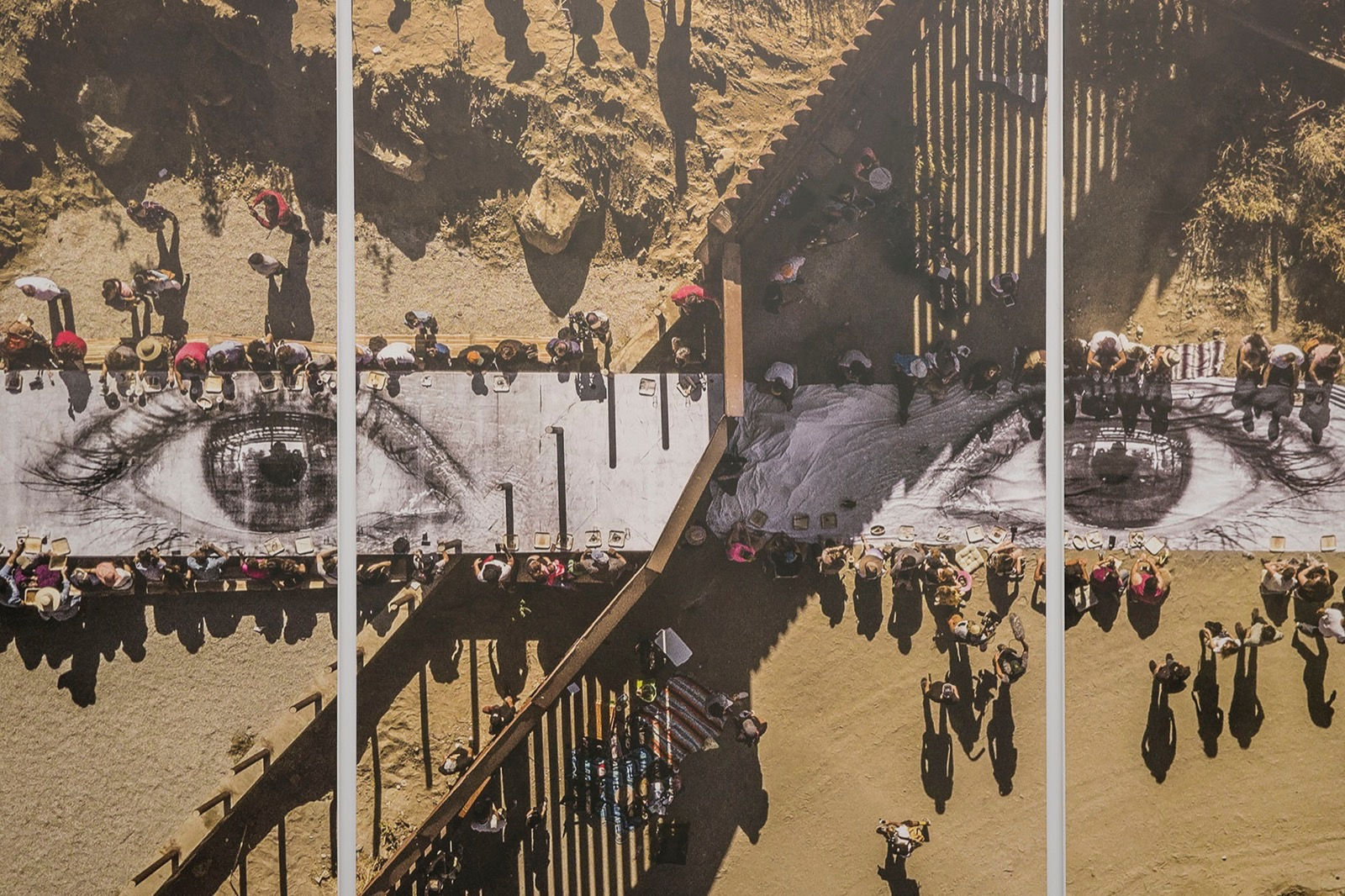 JR, Migrants, Mayra, Picnic across the border, Quadrichromie, Tecate, Mexico - U.S.A., 2018