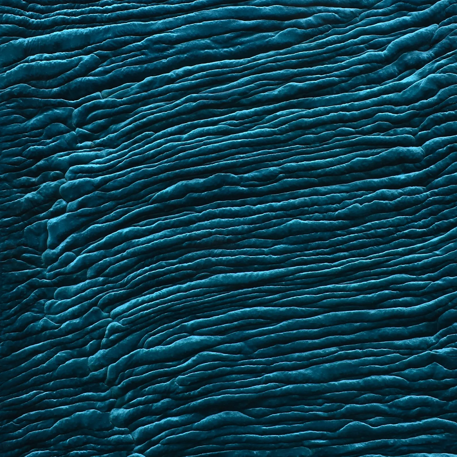 Schiacciato 19 (S.P.R.1), Filippo Moroni, 2025 Polyurethane foam, chenille velvet, and wood. From the Schiacciato series. Image courtesy of Buysse Gallery. © Filippo Moroni. All rights reserved