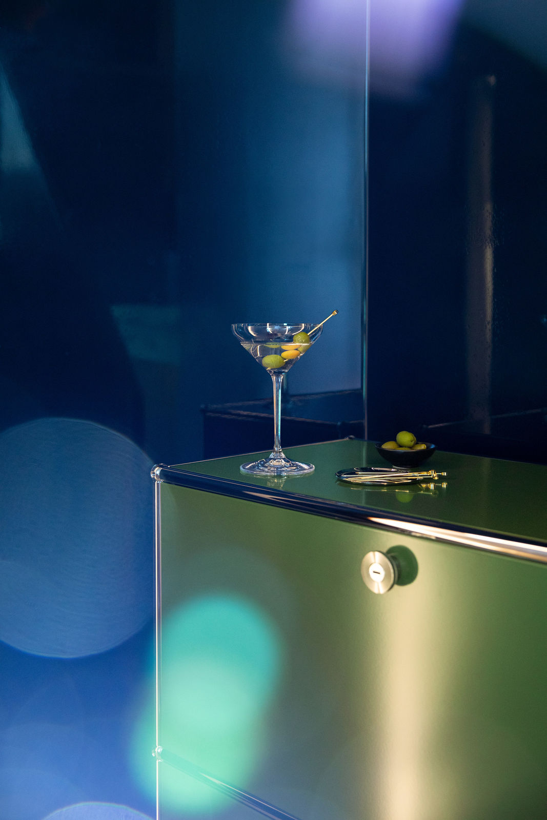 USM, USM_Olivegreen_Highboard_Frontal, 2023