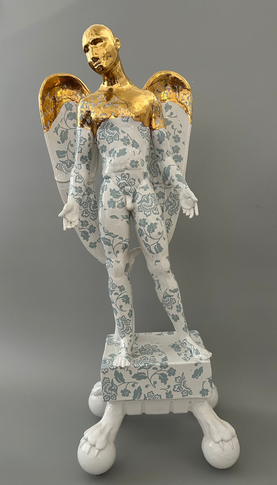 Pierre Williams, Large Angel on Claw Plinth