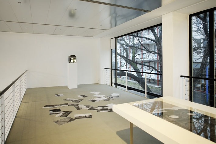 Tris Vonna-Michell, hahn/huhn, 2003 - ongoing