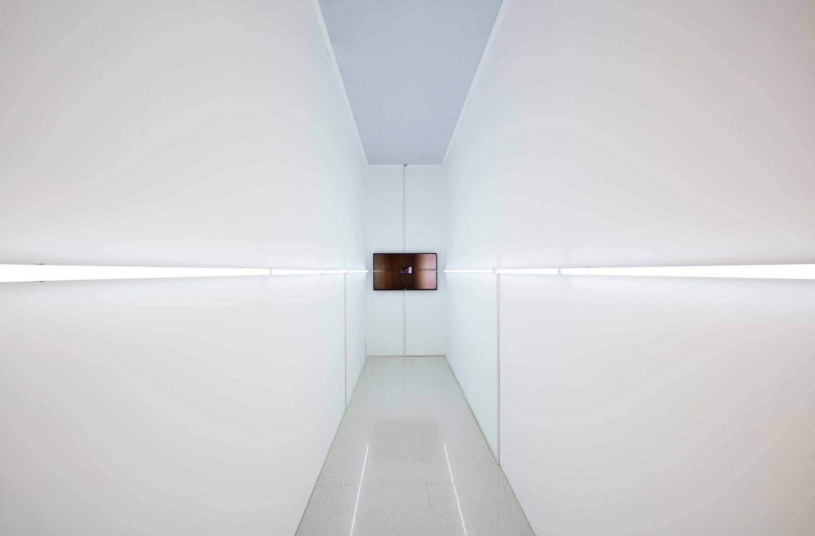 Feng Chen 冯晨, The Darker Side of Light - Shadow 光的背面-影, 2018