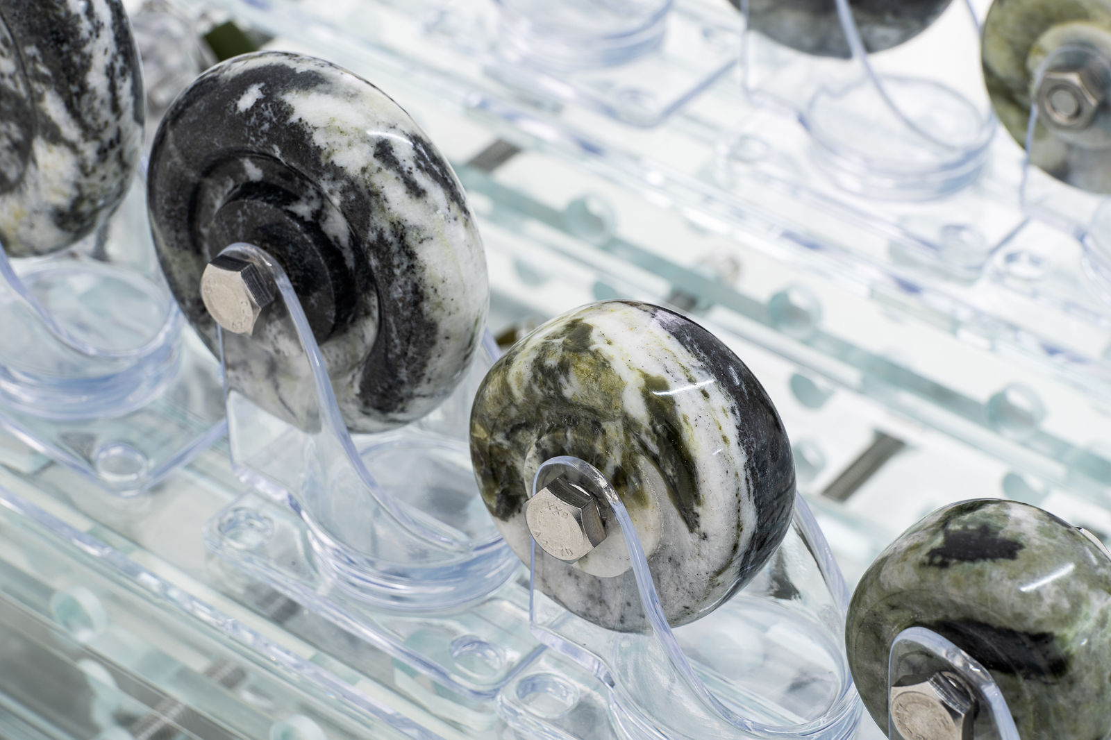 Leelee Chan 陳麗同, Blindfold Receptor (Crawling Jewel–Moss I) 蒙眼感知器（趴行宝石—青苔I）, 2023