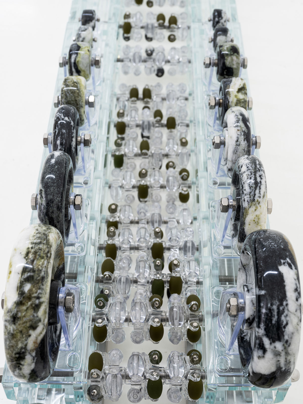 Leelee Chan 陳麗同, Blindfold Receptor (Crawling Jewel–Moss I) 蒙眼感知器（趴行宝石—青苔I）, 2023