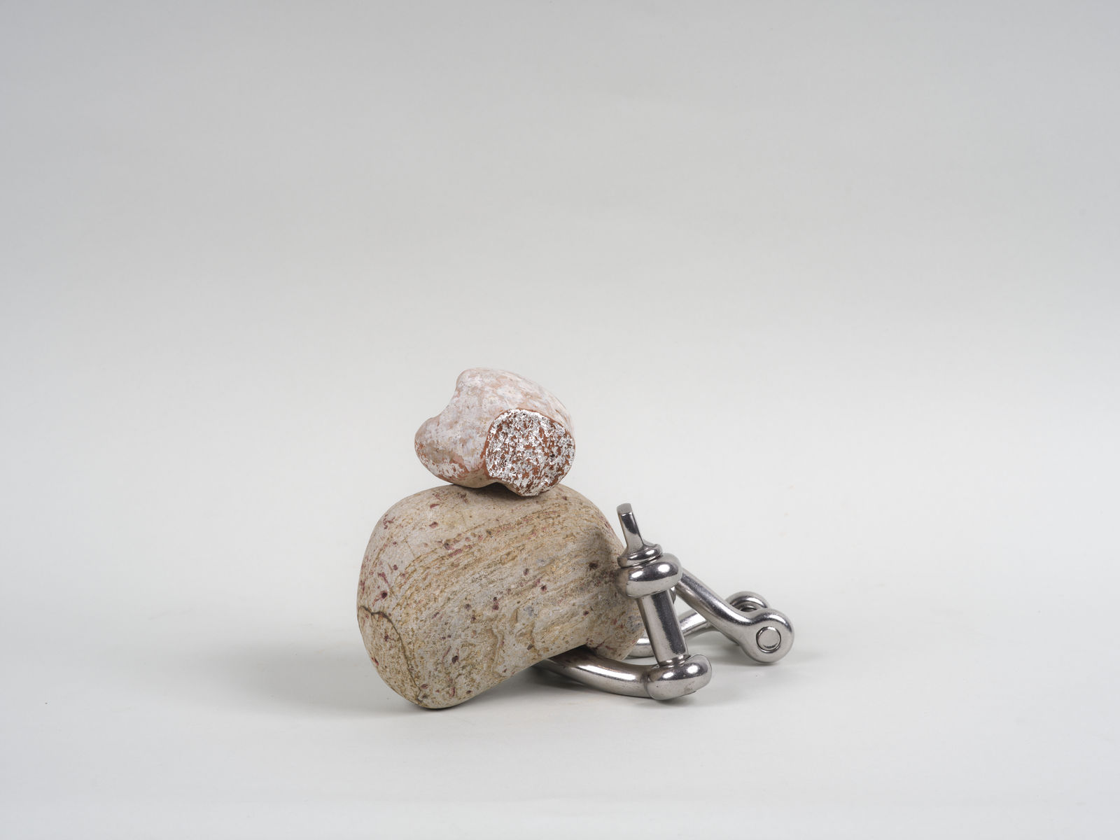 Leelee Chan 陳麗同, The Fist 拳頭, 2021