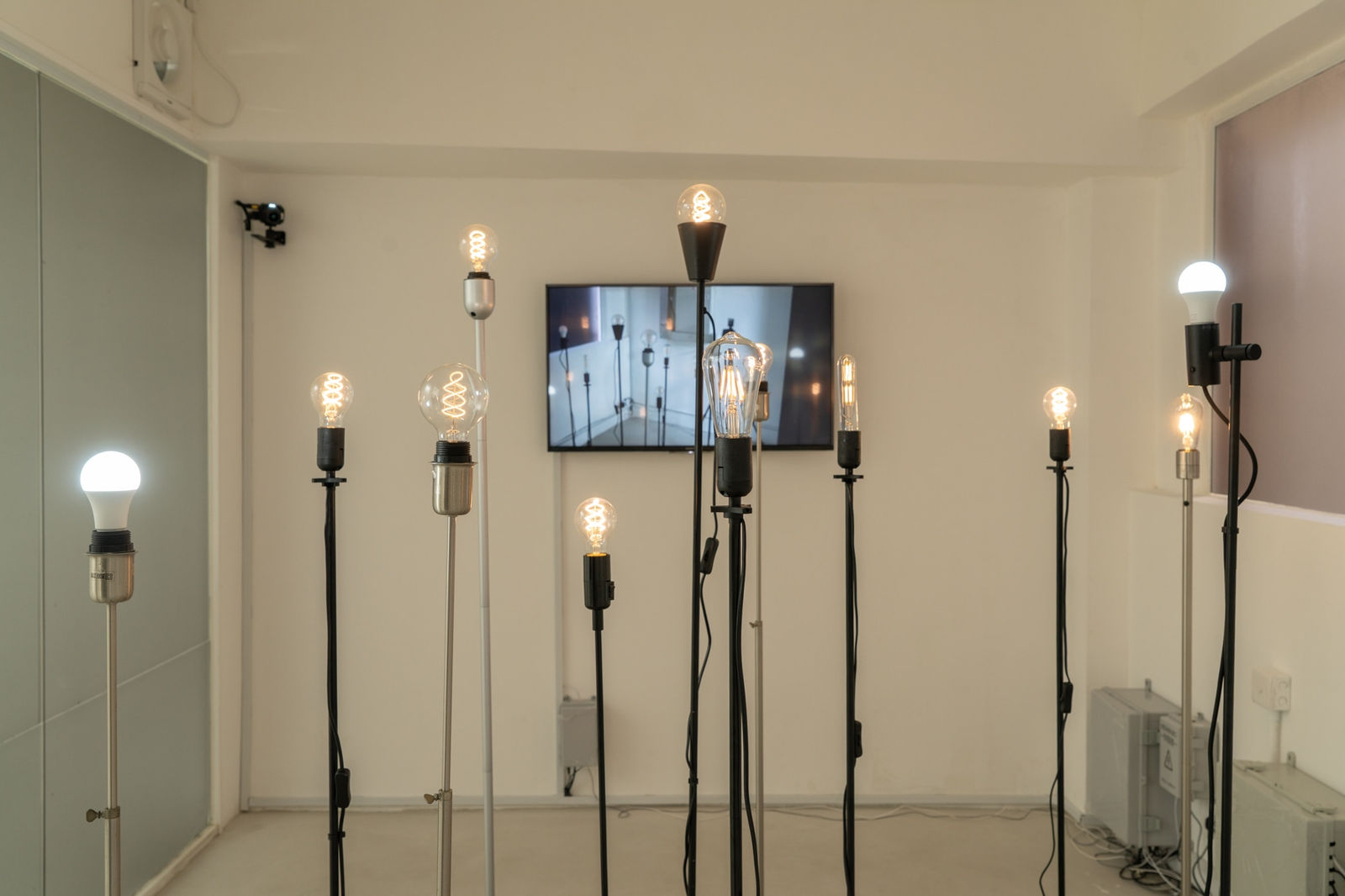 Feng Chen 冯晨, Chronophobic Light 双重现实, 2025