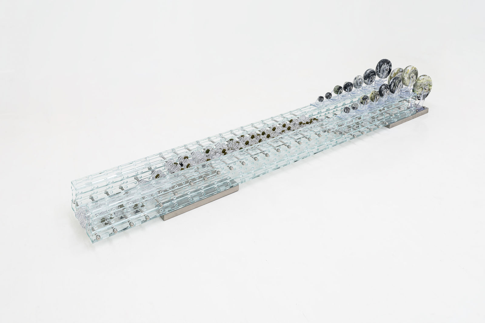 Leelee Chan 陳麗同, Blindfold Receptor (Crawling Jewel–Moss I) 蒙眼感知器（趴行宝石—青苔I）, 2023