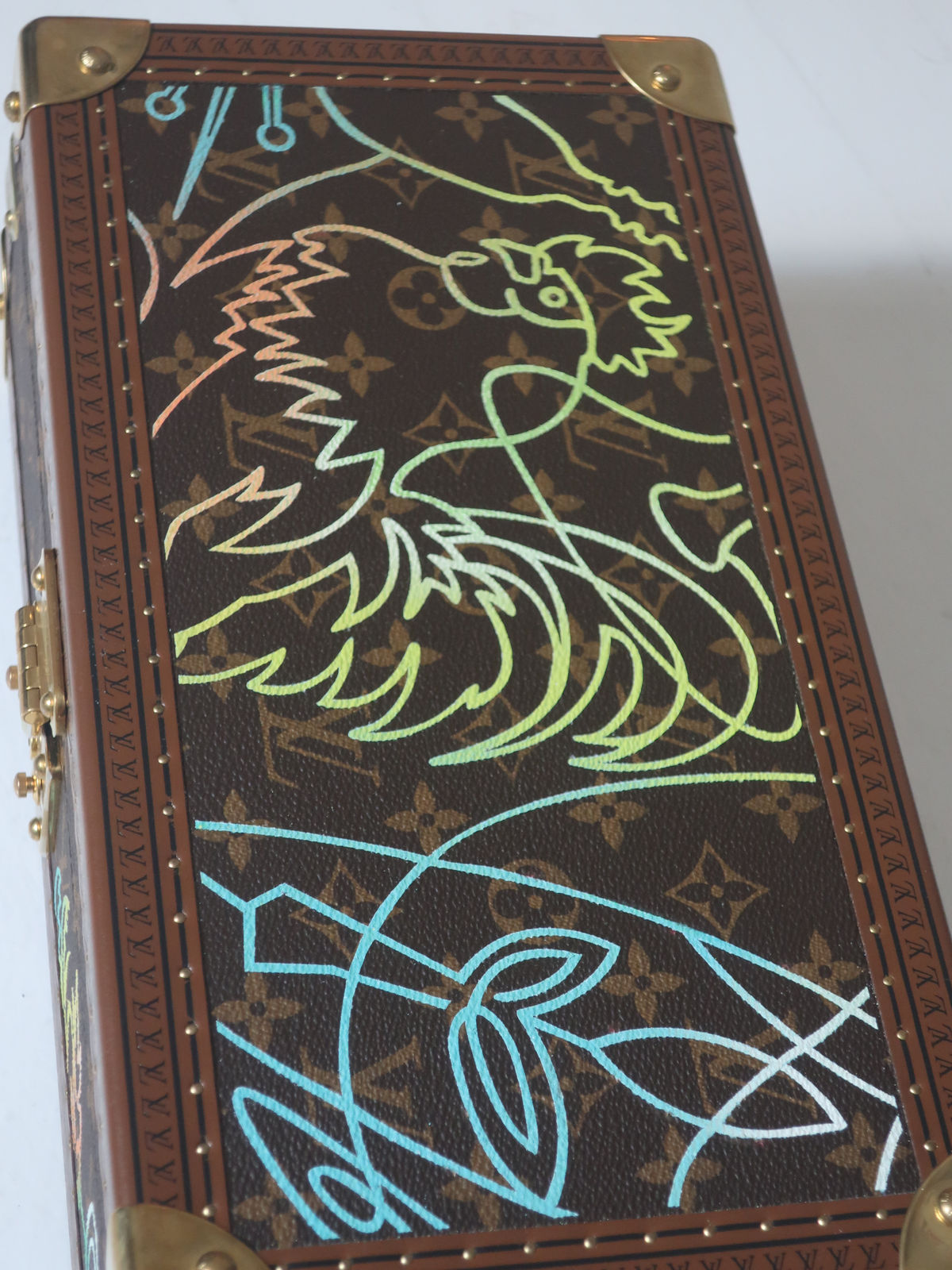 Carlos Betancourt, Louis Vuitton commission: One Line drawing for LV (close-up view), 2019