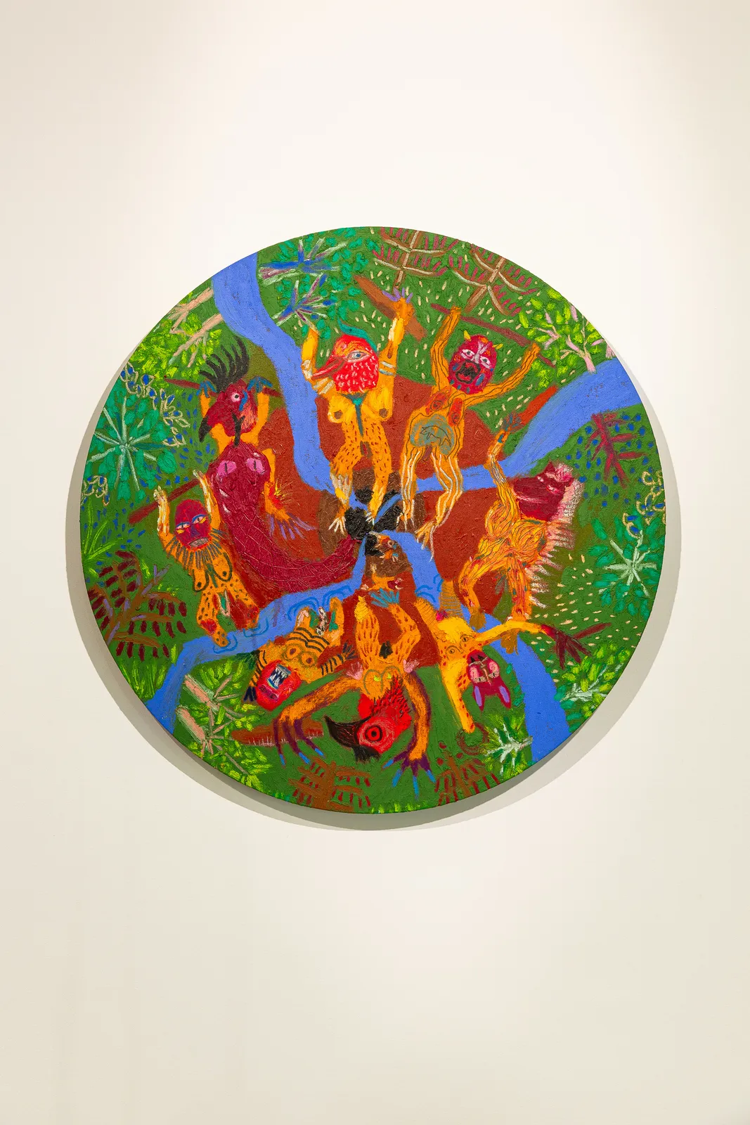 Sophia Pinheiro, “Nambu soprou a terra com fumaça de tabaco, abriu um buraco no chão. Saiu gente, saiu uma quantidade muito grande de gente que já vivia lá embaixo. Cada pessoa vinha com o bicho que era o de seu povo” Trecho do livro “Terra Grávida” de Be tty Mindlin