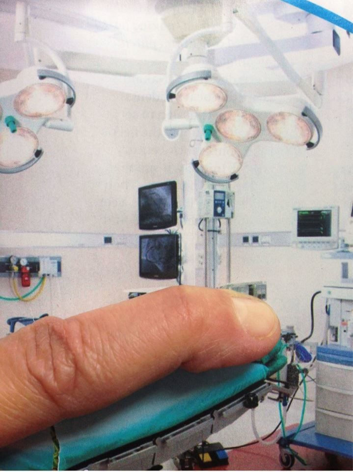 Nina Katchadourian, Sick Finger ("Seat Assignment" project, 2010--ongoing), 2014