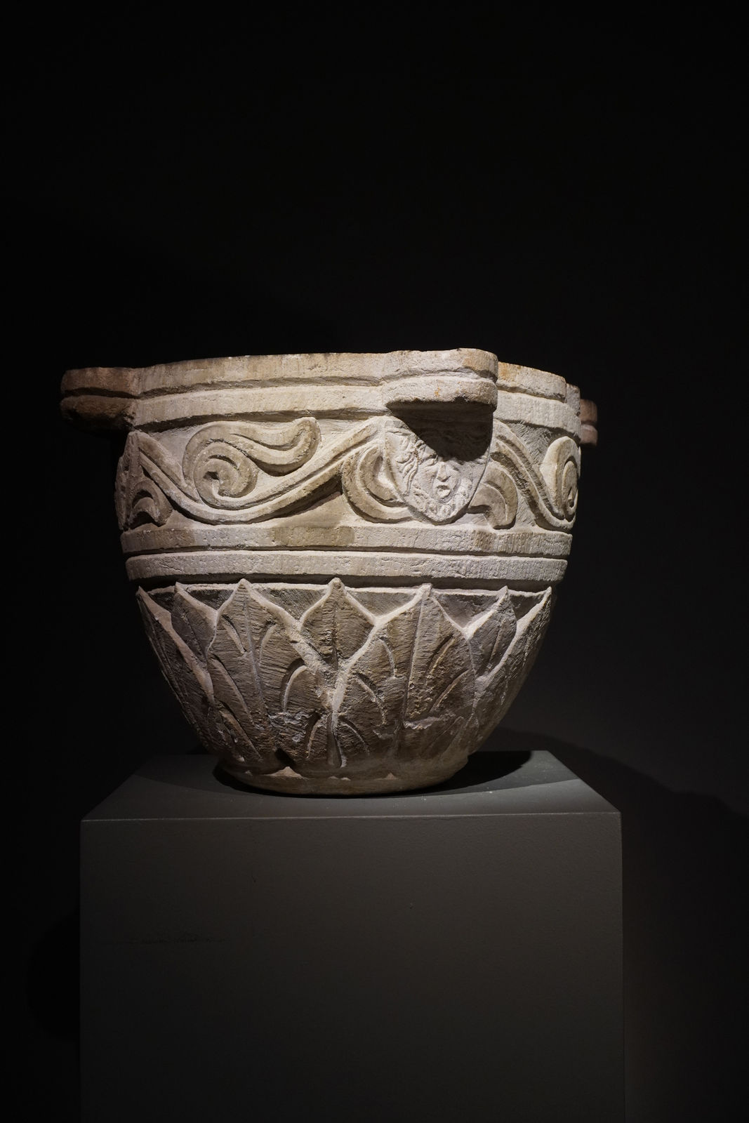 MORTAR WITH FLORAL DECORATIONS AFTER THE ANTIQUE, Northern Italy, 19th Century