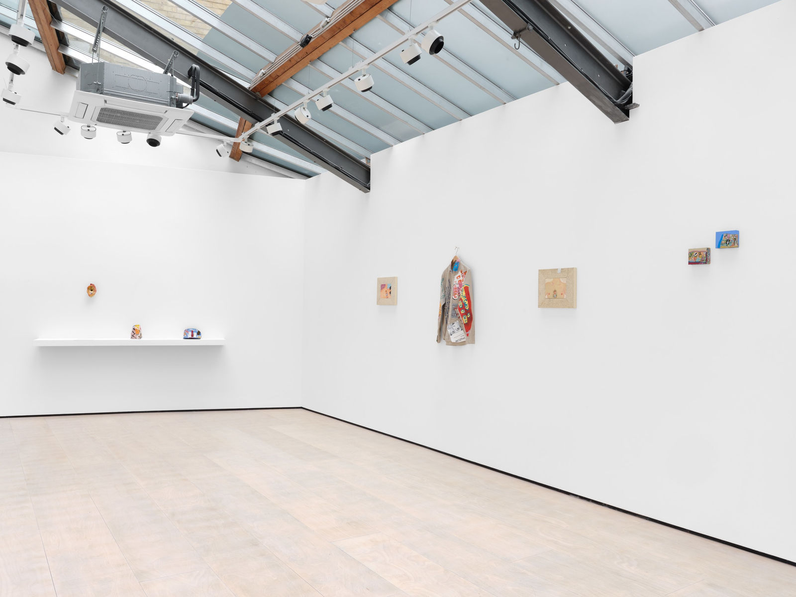 Matheus Chiaratti, Saint-me-Sebastião (Cadouço) [Saint-me-Sebastian (Cadouço series)], 2025