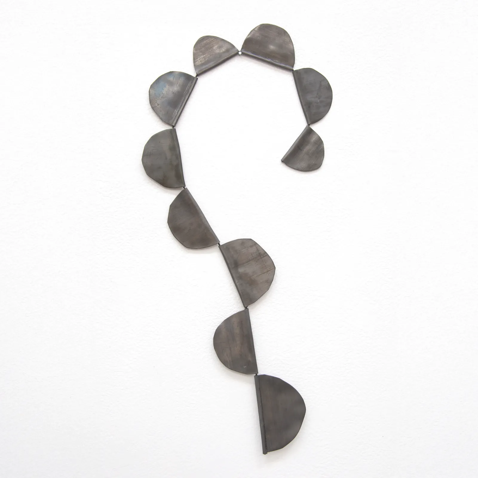 Mari Andrews, Dewdrop Upright, 2019