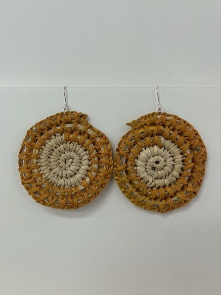 Lucy Wanapuyngu, Earrings, 2023