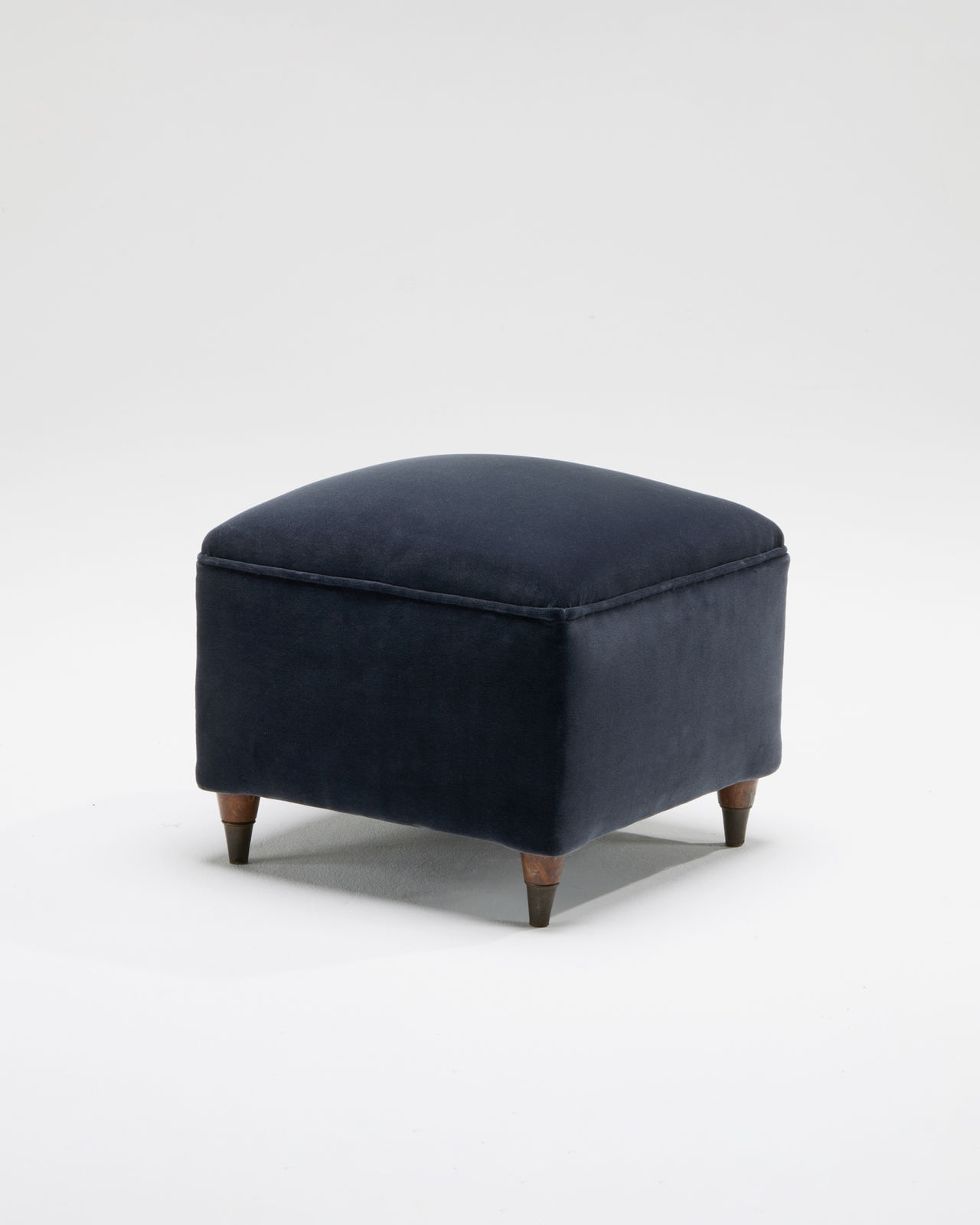 Gio Ponti, Pair of MODEL 512 Armchairs with foot stools