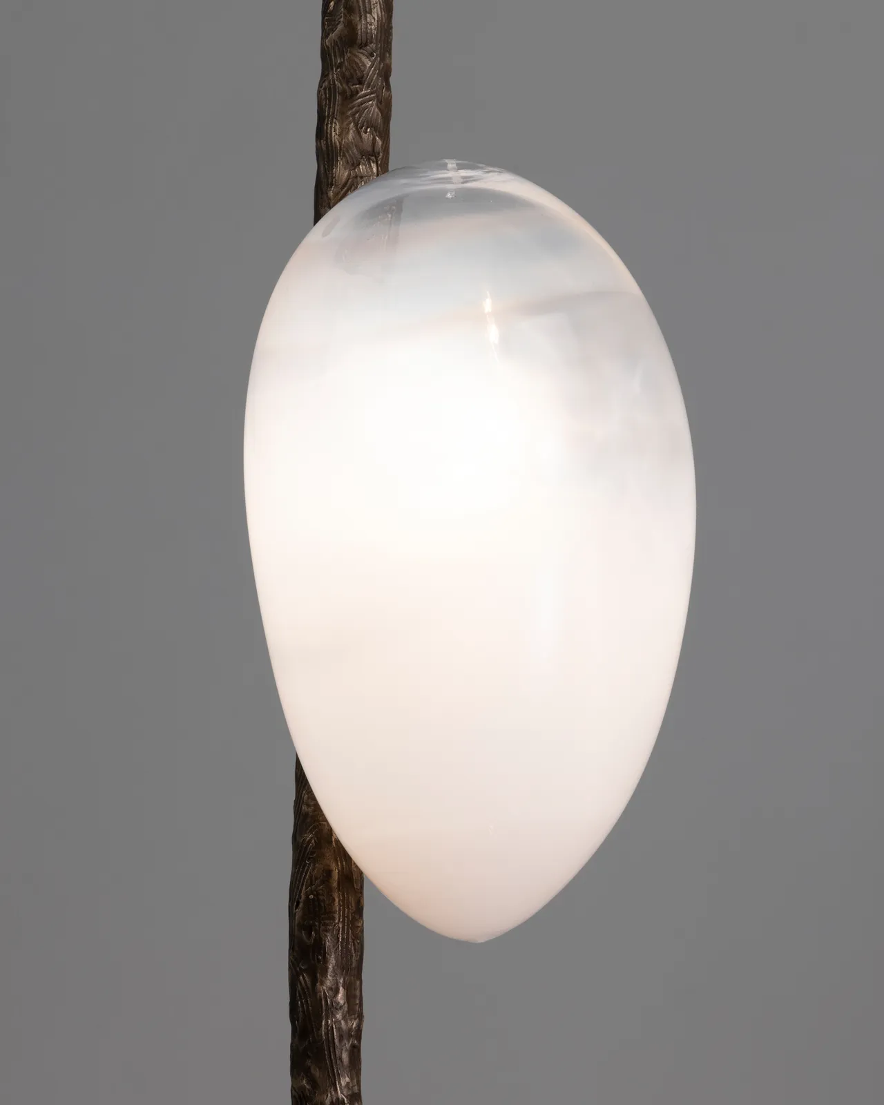 Simon Stewart, Goccia Chandelier, 2023