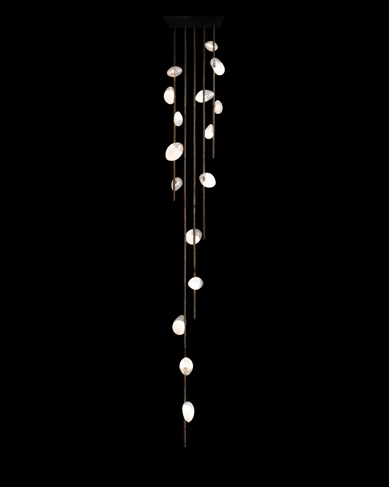 Simon Stewart, Goccia Chandelier, 2023