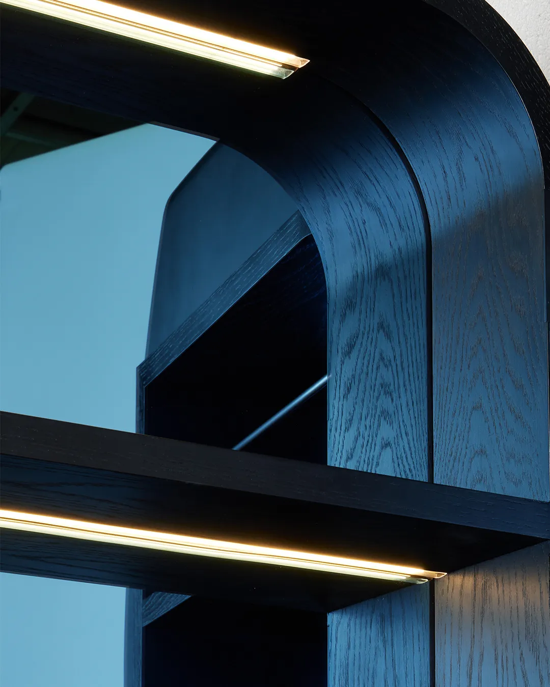 Simon Stewart, Den Bar, 2024