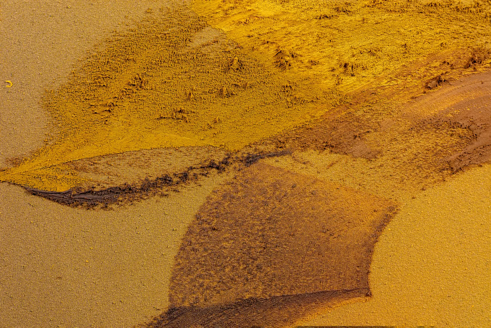 Claire Baker, wait, slow pour 4 (afternoon, Western Ghats, Maharashtra, September 27, 2024), 2024