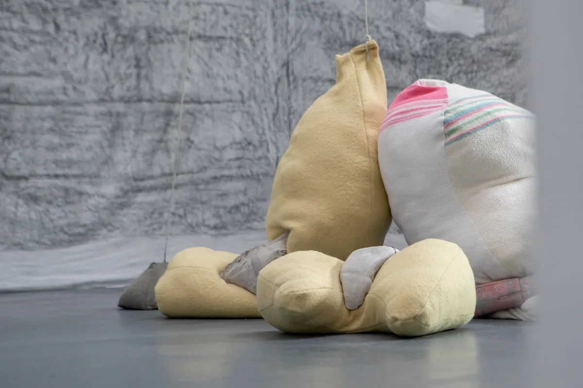 Helen Barff, Hug II, III & IV, 2022