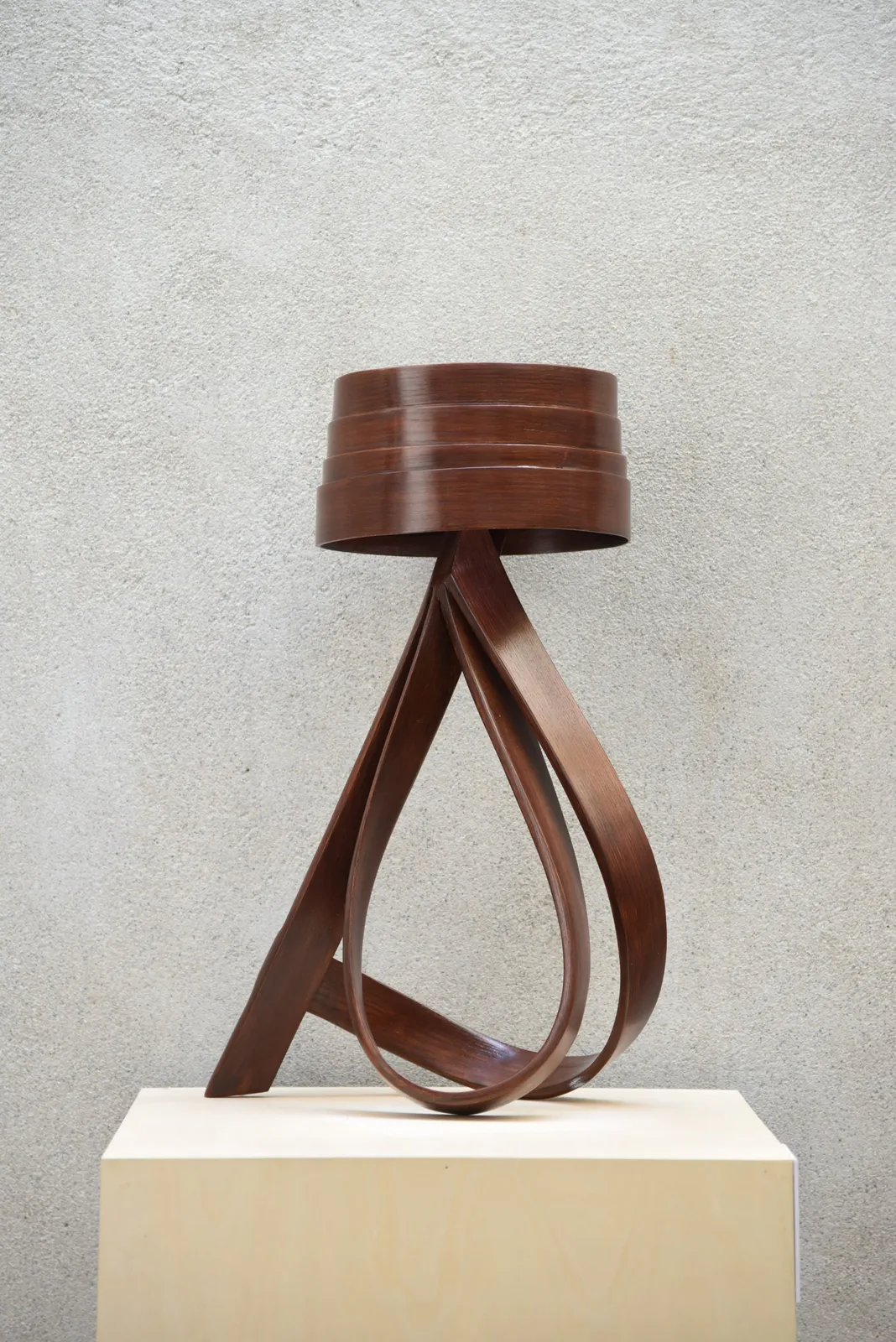 Raka Studio, Minimal Bentwood Small Table Lamp in a Lacquered Finish| 漆面曲木台灯, 2022