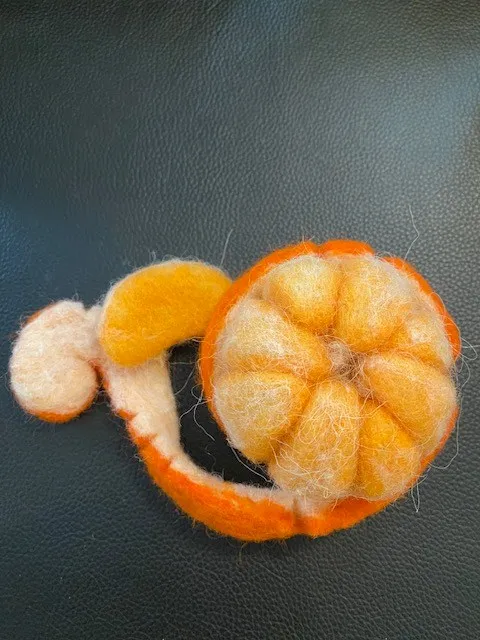 GUY LHOMME Héléna, Mandarine pelée, 2023